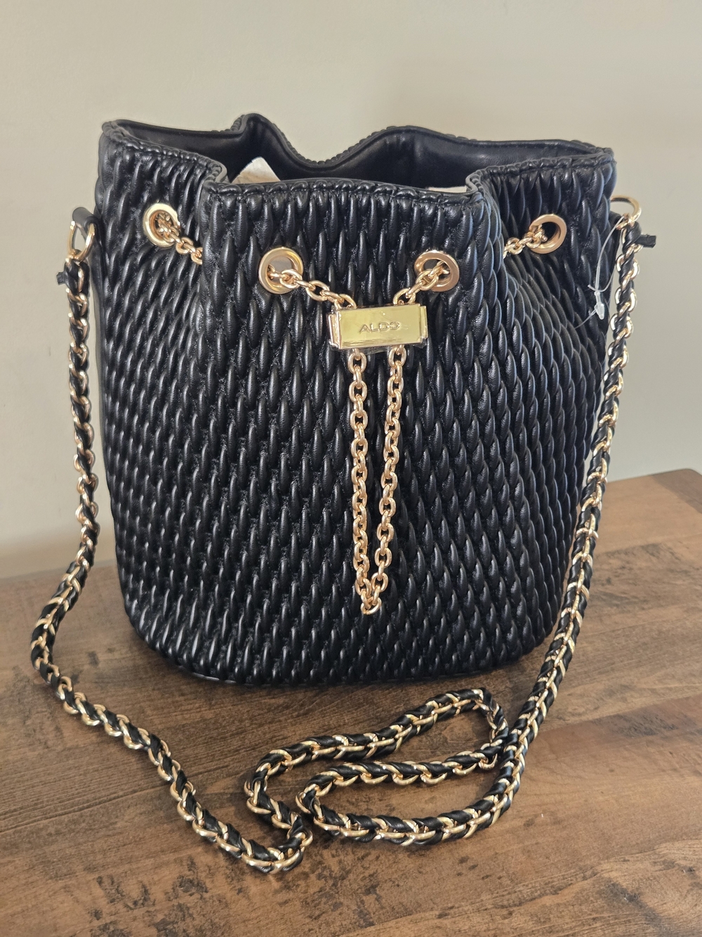 Aldo Natalya Women's Black Quilt Bucket Purse Gold Color Chain BRAND NEW